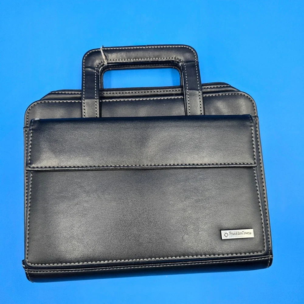 FranklinCovey Black Faux Leather‎ 7 Ring Binder Planner Zip Portfolio Handle